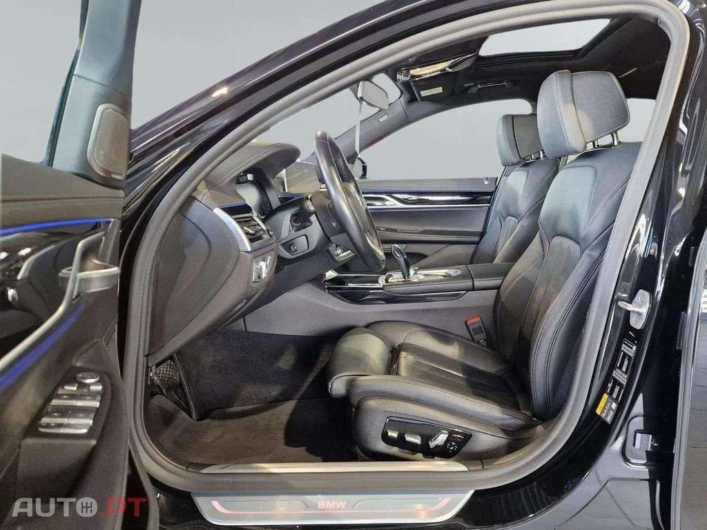 BMW 745 xDrive longo