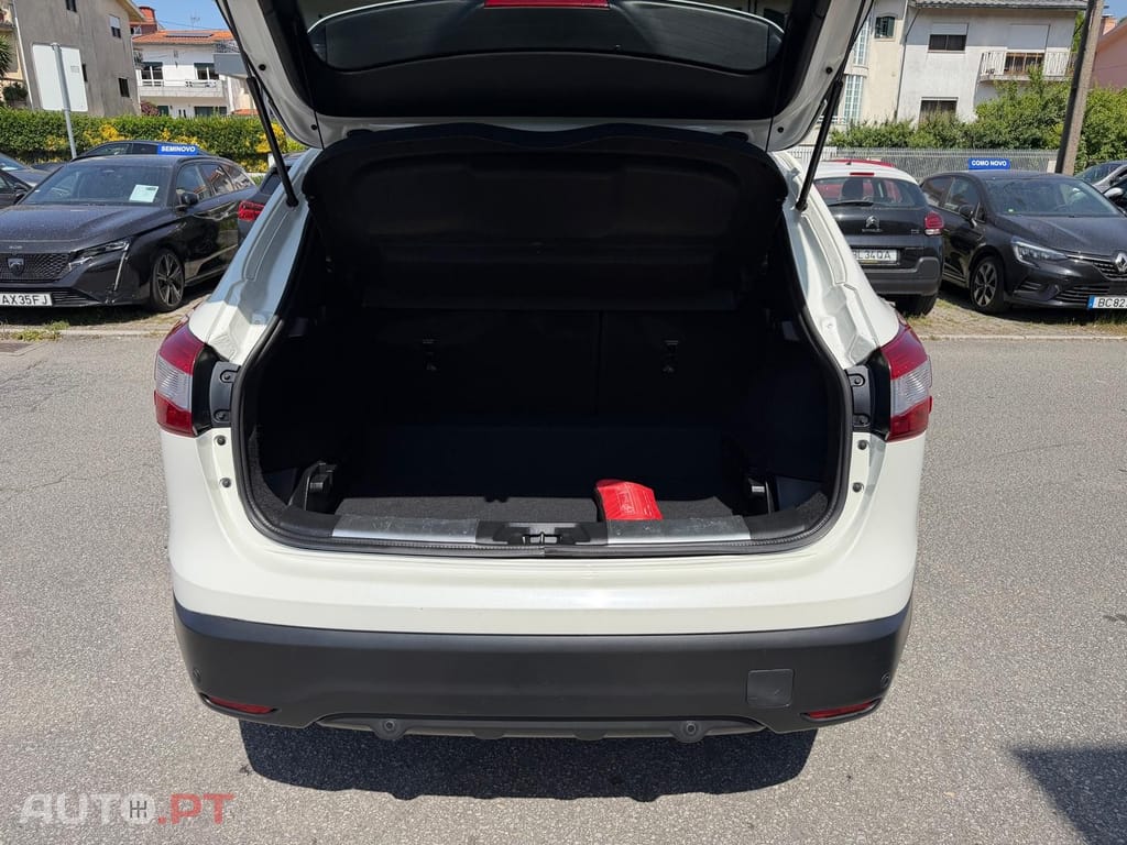Nissan Qashqai 1.5 dCi N-Connecta 18
