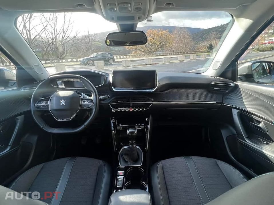 Peugeot 2008 1.2 PureTech Allure Pack