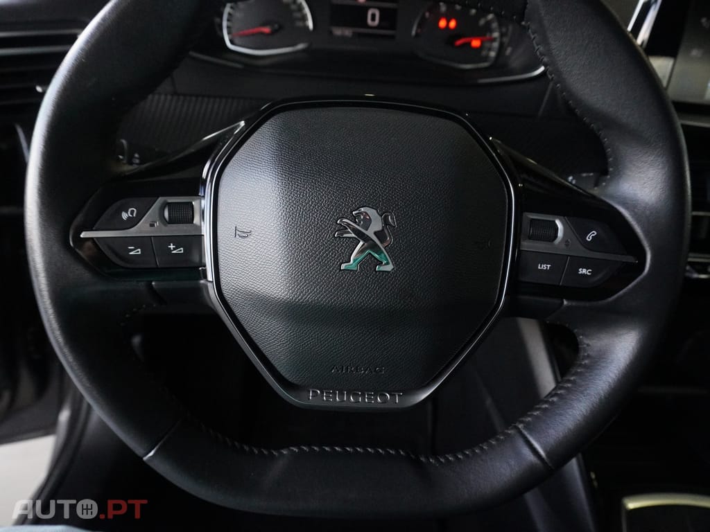Peugeot 208 1.5 BlueHDi — fotografia 8