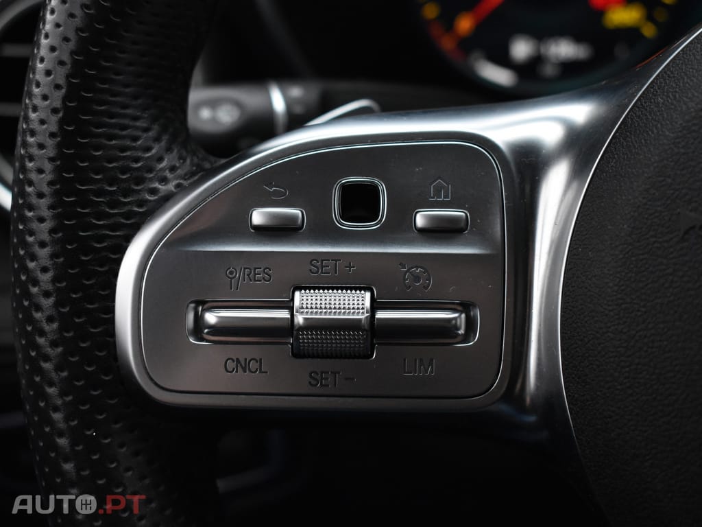 Mercedes-Benz GLC 300 e Coupe 4Matic 9G-TRONIC AMG Line