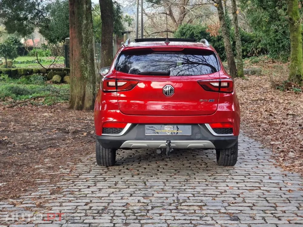 MG ZS Outro