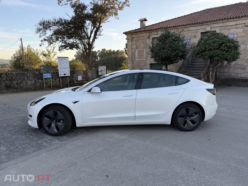 Tesla Model 3 Standard Range Plus RWD