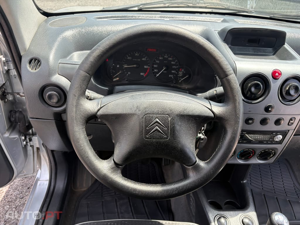 Citroen Berlingo 1.9 D 800 Plancher