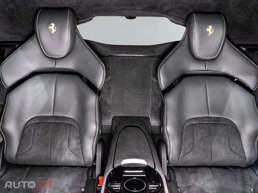 Ferrari Purosangue CARBON 