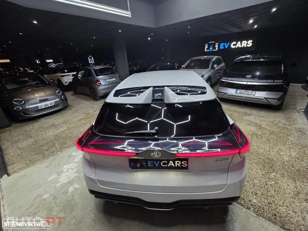 MG MG4 4 Luxury 64 kWh