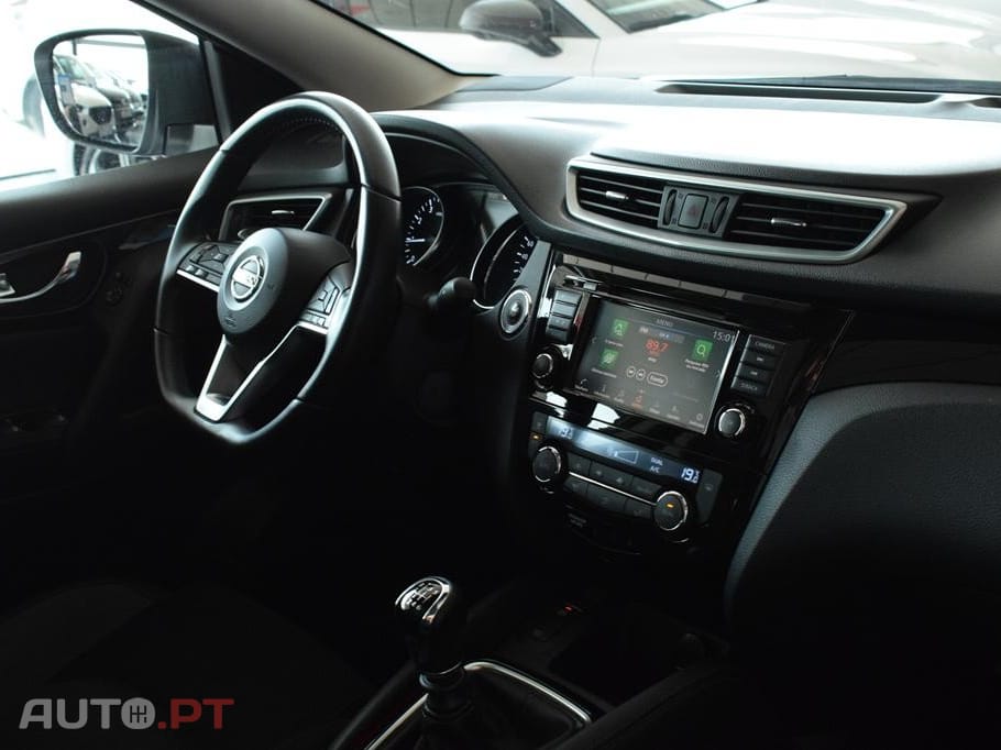 Nissan Qashqai 1.3 DIG-T Tekna Premium