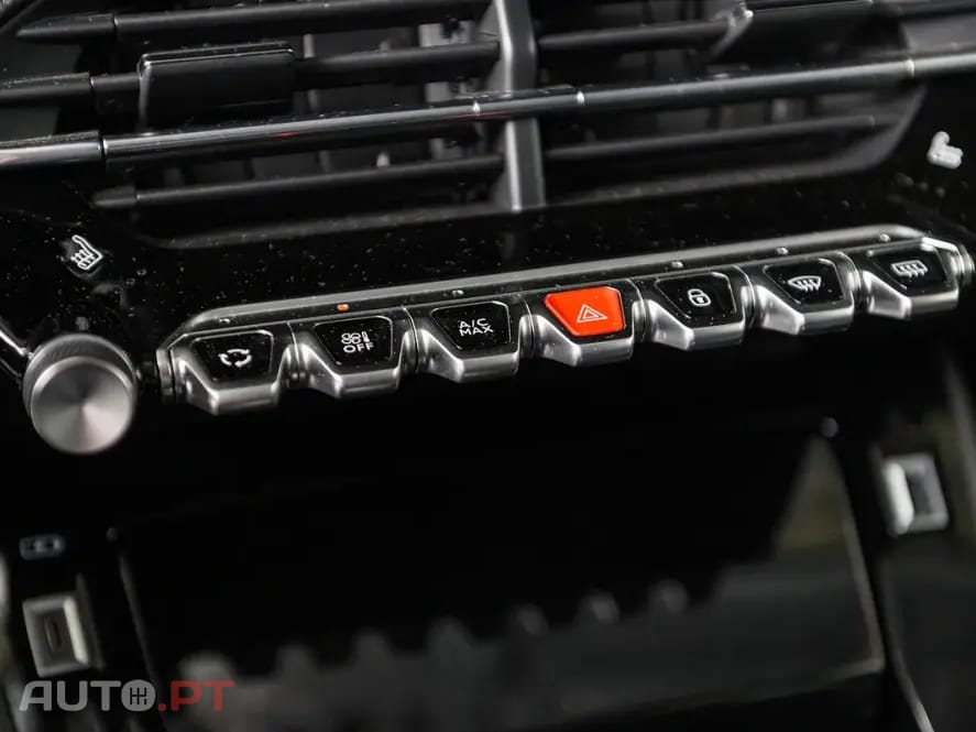 Peugeot E-2008 50 kWh Allure Pack