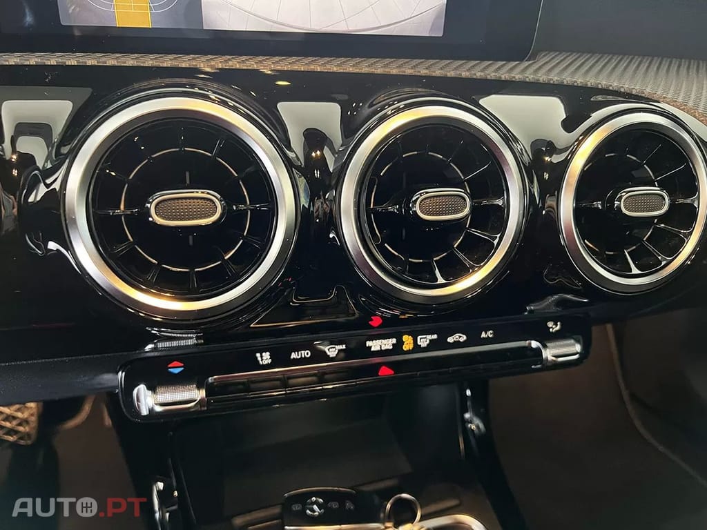 Mercedes-Benz CLA 180 d Shooting Brake Business Solutions