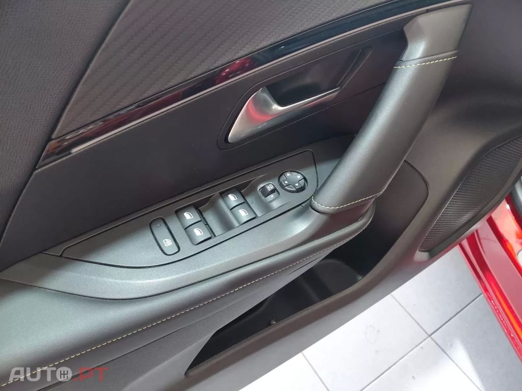 Peugeot E-2008 GT Line