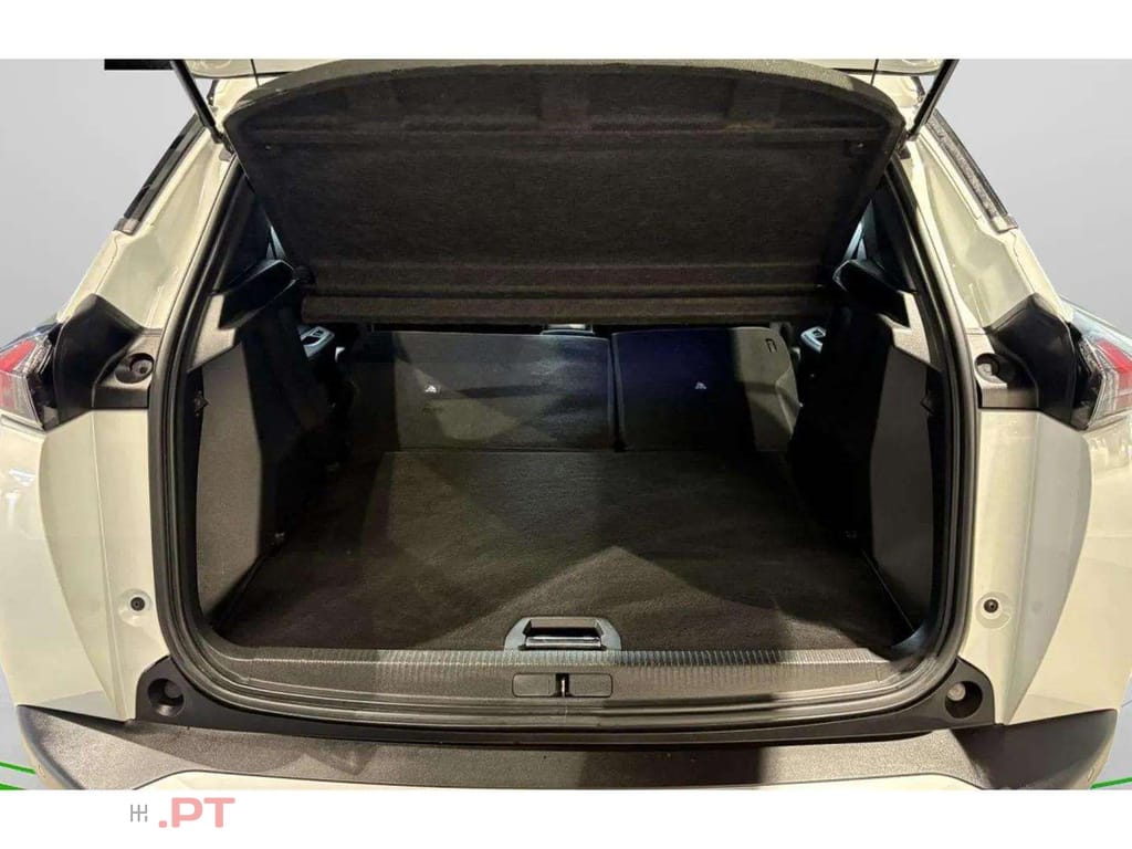 Peugeot E-2008 GT
