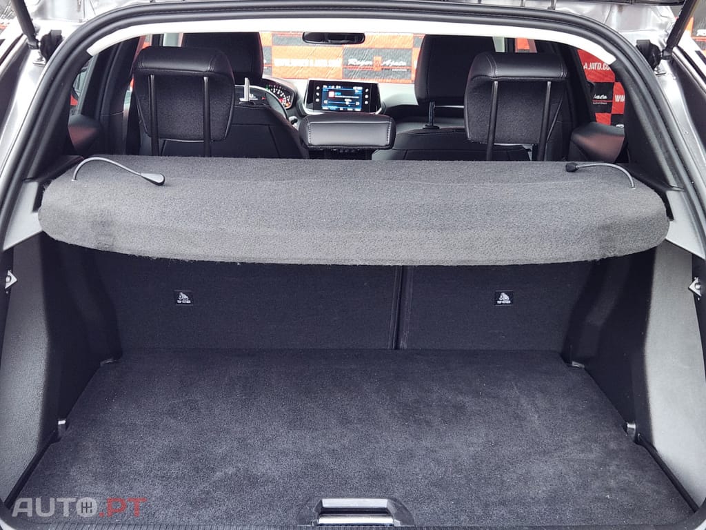 Peugeot 2008 1.5 BlueHDi Allure