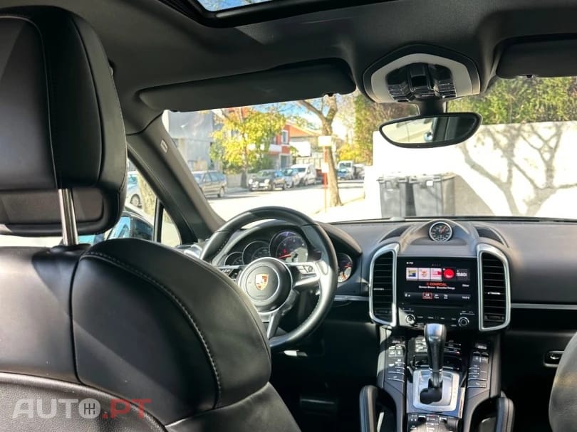 Porsche Cayenne Platinum Edition