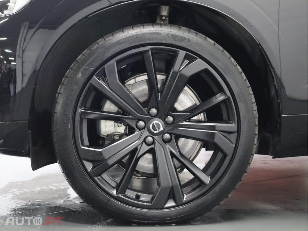 Volvo XC60 2.0 T6 PHEV Black Edition AWD
