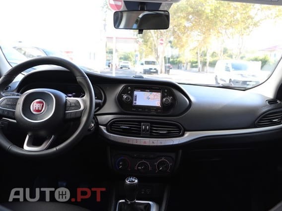 Fiat Tipo 1.3 M-Jet Lounge