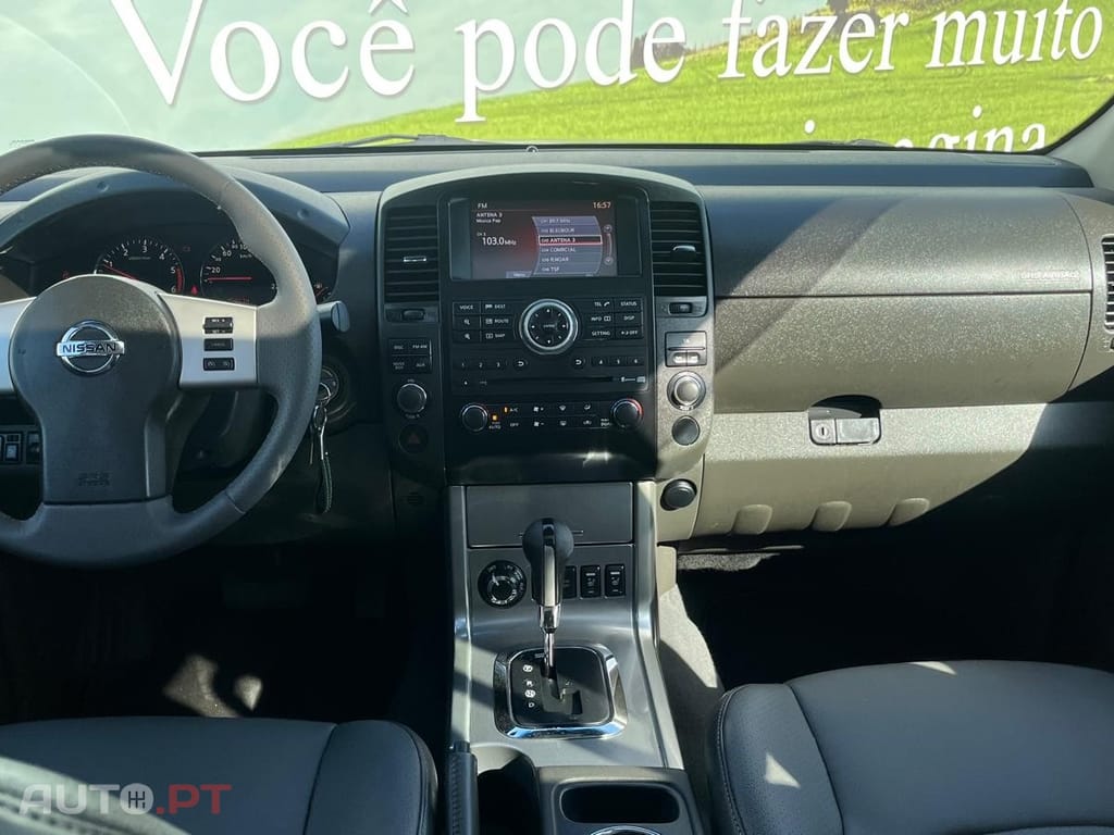 Nissan Navara 3.0 dCi V6 CD LE AT 4WD