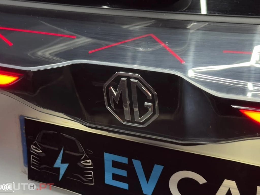 MG MG4 4 Luxury 64 kWh