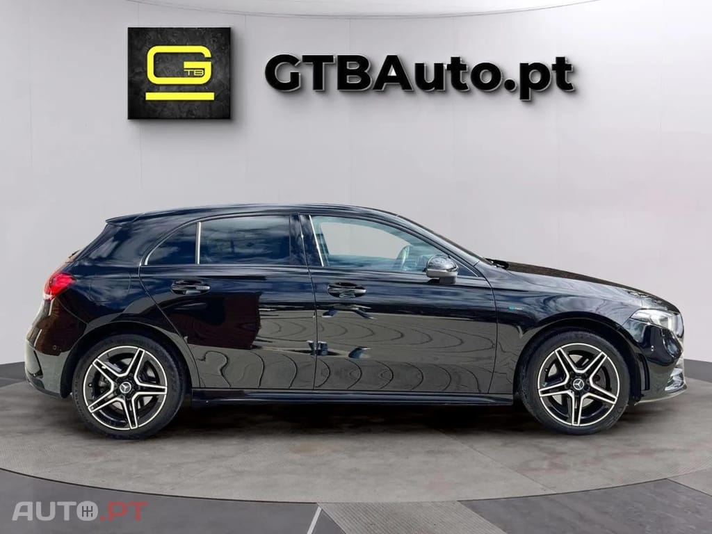 Mercedes-Benz A 250 AMG-LINE LED