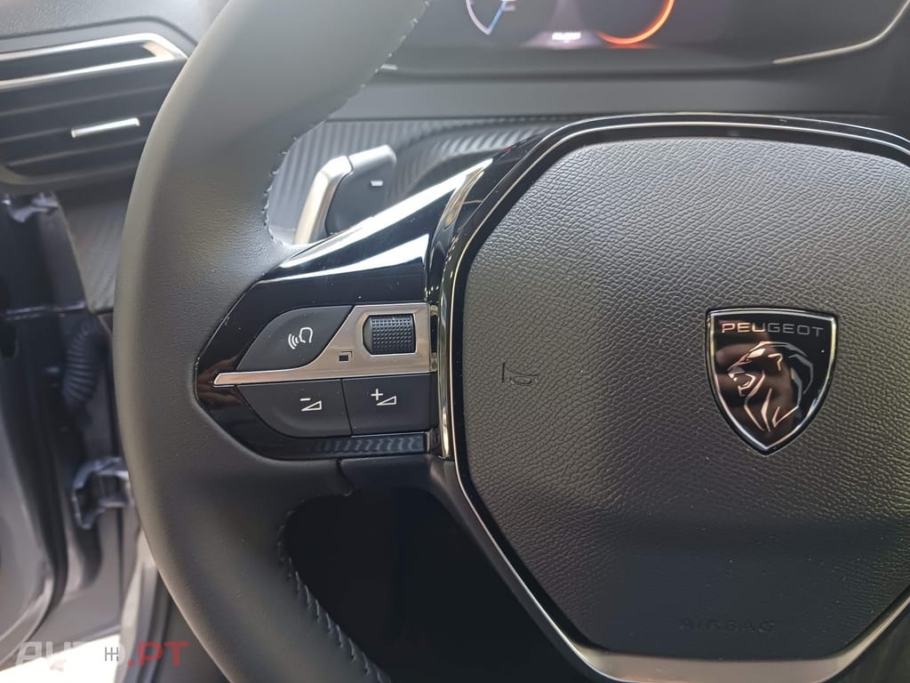 Peugeot 208 1.2 Hybrid Allure e-DCS6