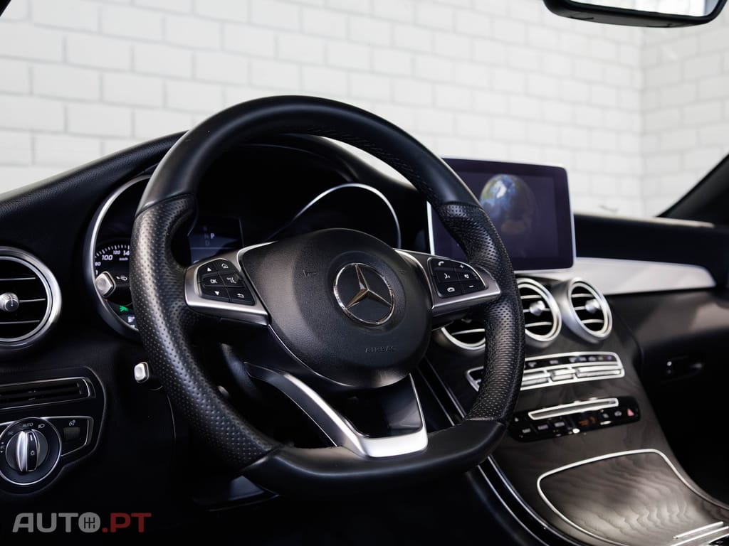 Mercedes-Benz C 220 d 9G-TRONIC AMG Line