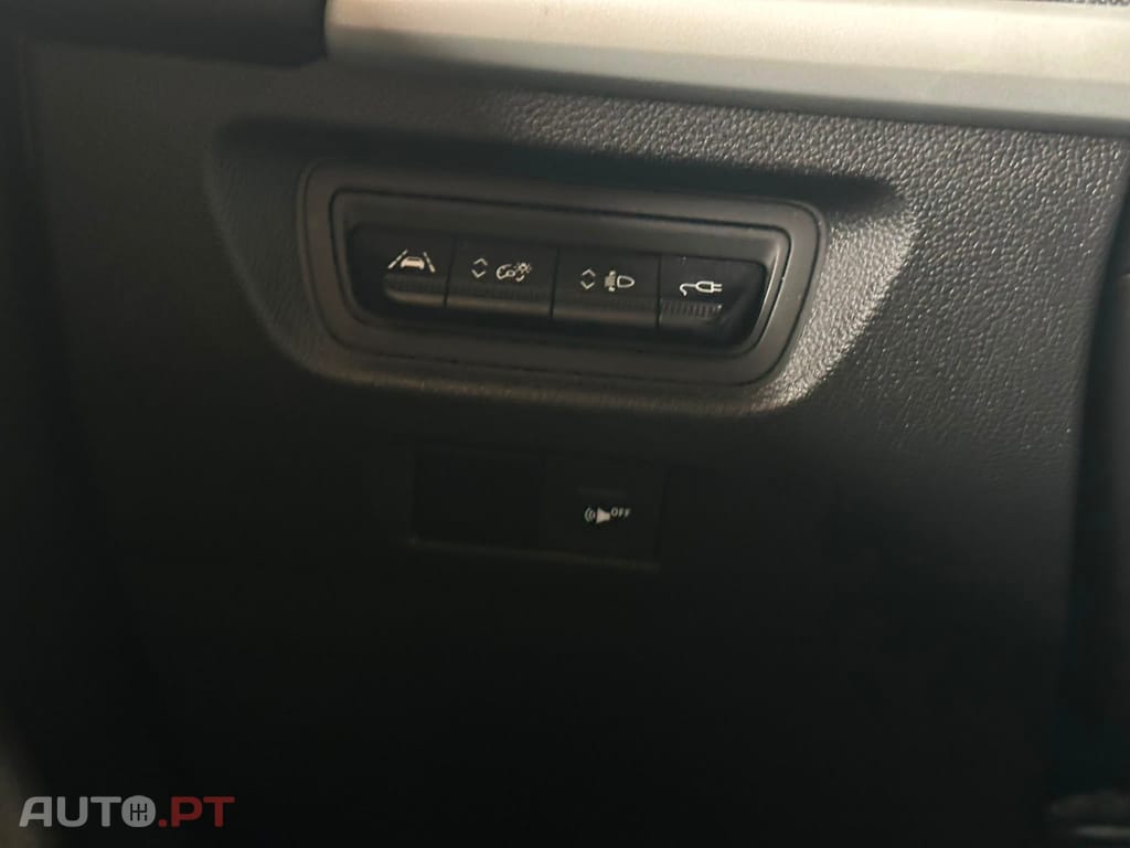 Renault Zoe (c/ Bateria) EV50 135hp Techno