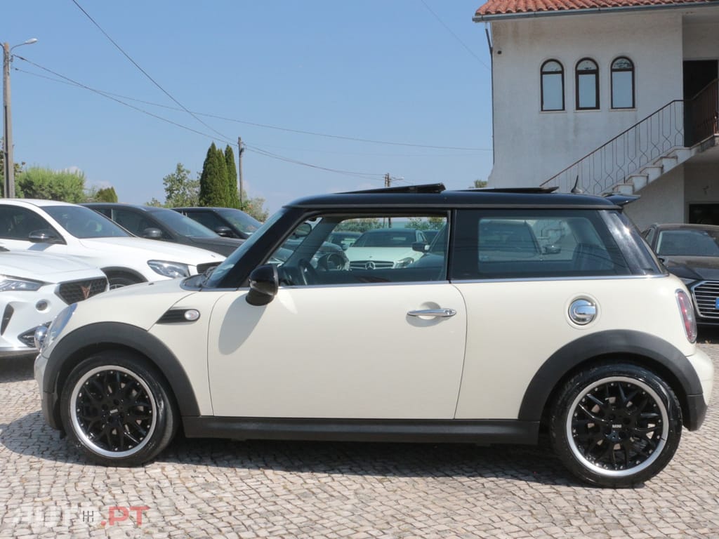 MINI Cooper Cooper D