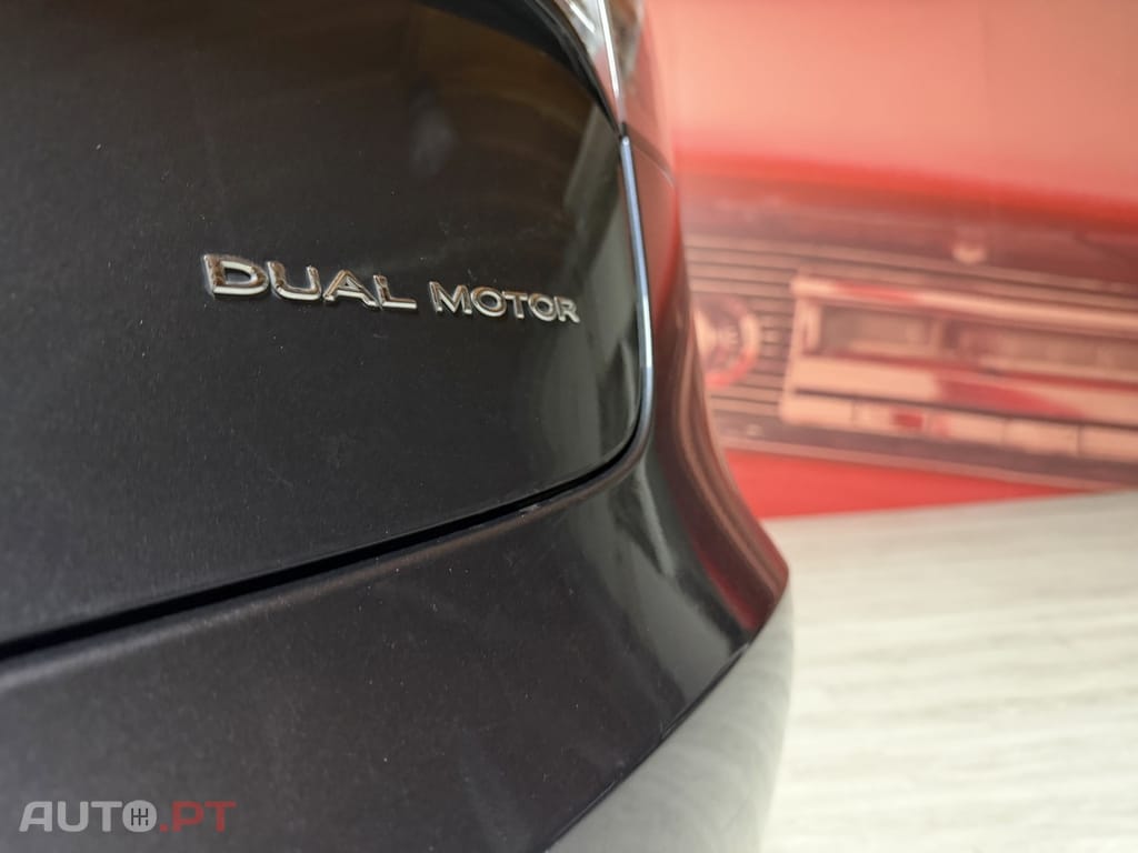 Tesla Model 3 Long Range AWD Dual Motor