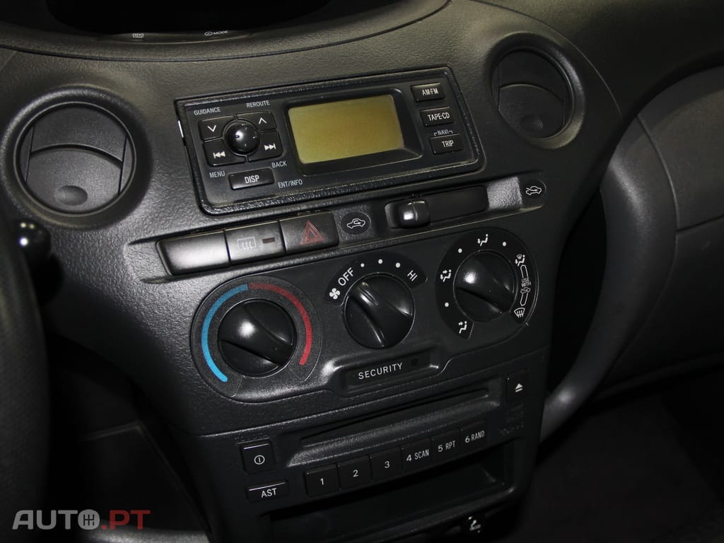 Toyota Yaris 1.0 Sol