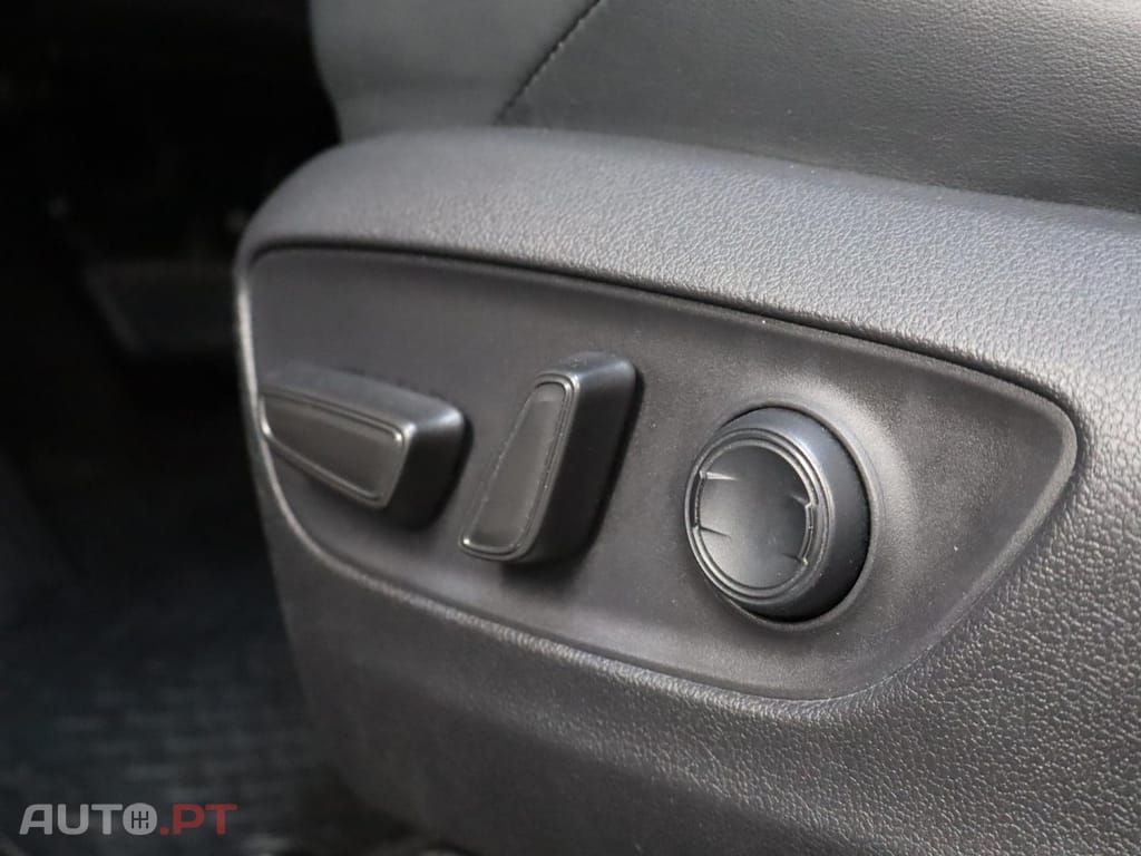 Toyota RAV4 2.5 Hybrid SQUARE Collection