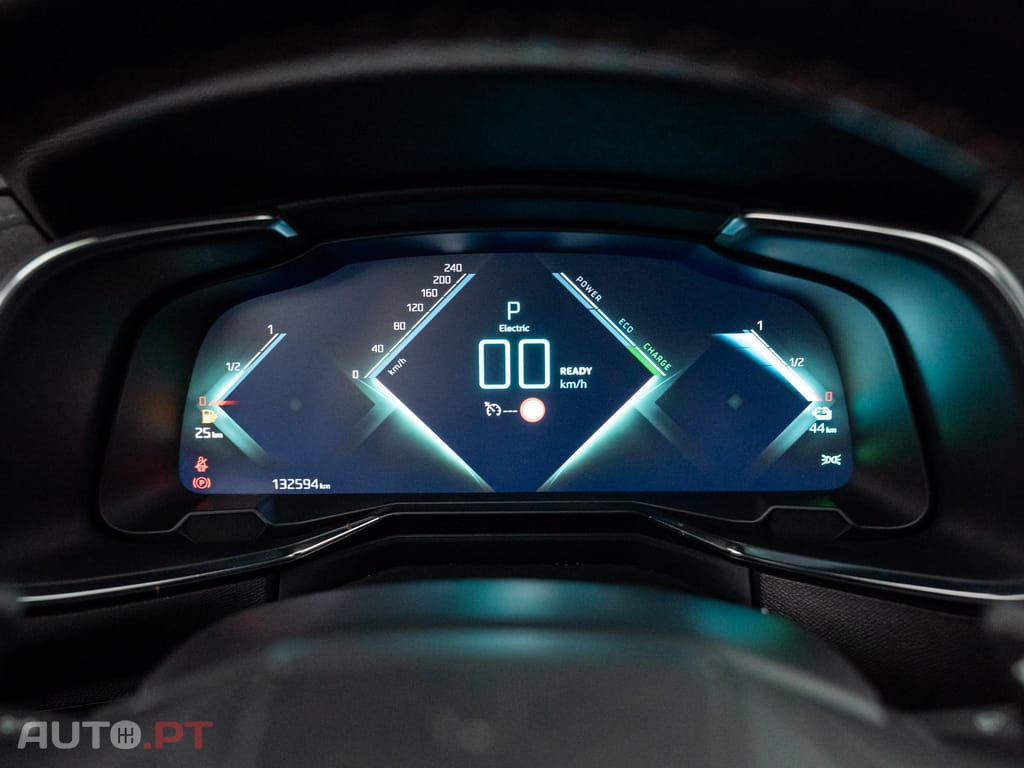DS DS7 Crossback E-Tense Performance Line EAT8
