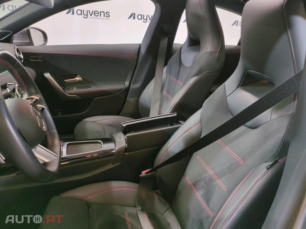 Mercedes-Benz CLA 200 Standard