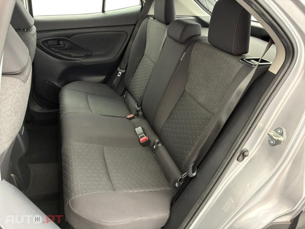 Toyota Yaris Cross Hybrid Dynamic Business 2WD