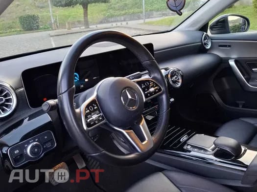 Mercedes-Benz A 250 progressive line 8G DCT
