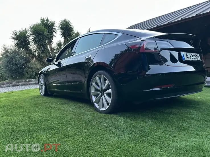 Tesla Model 3 Long Range AWD Dual Motor
