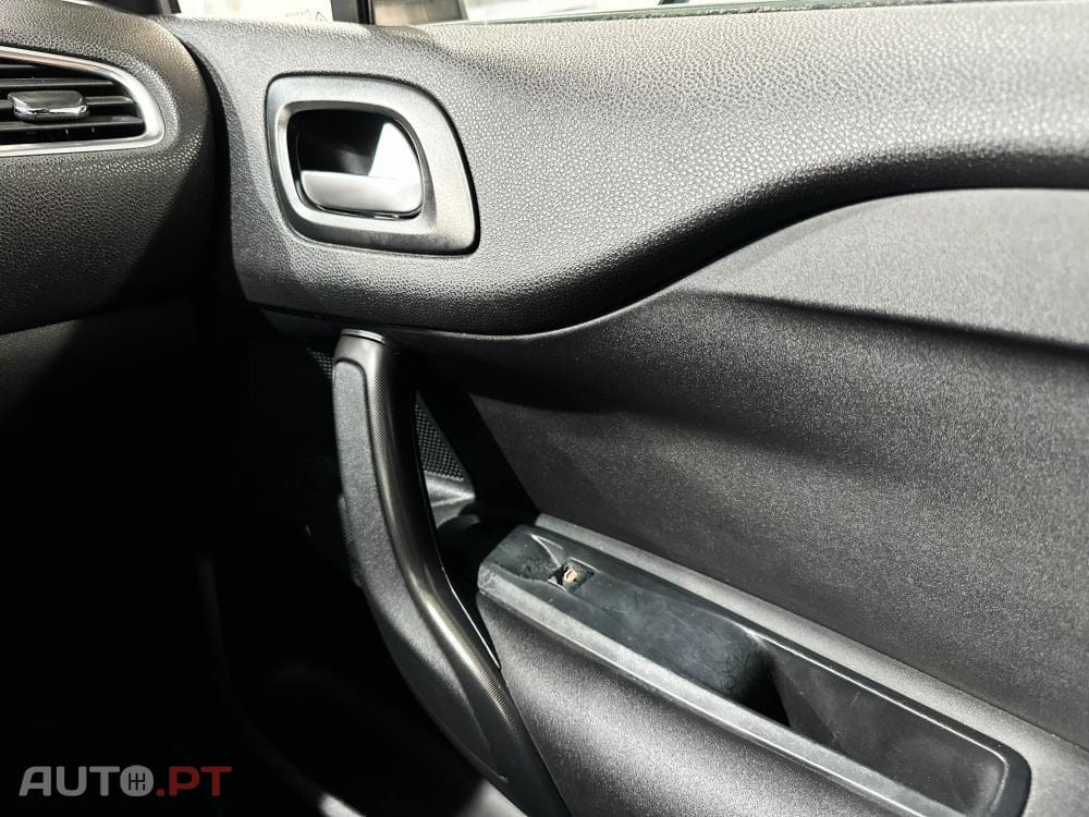 Citroen DS4 1.6 BlueHDi So Chic EAT6 J18