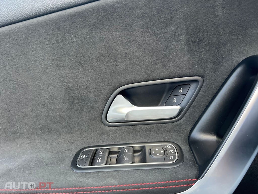 Mercedes-Benz A 250 e AMG Line