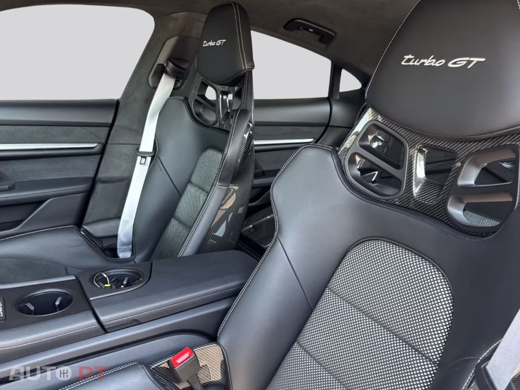 Porsche Taycan Turbo GT Weissach 