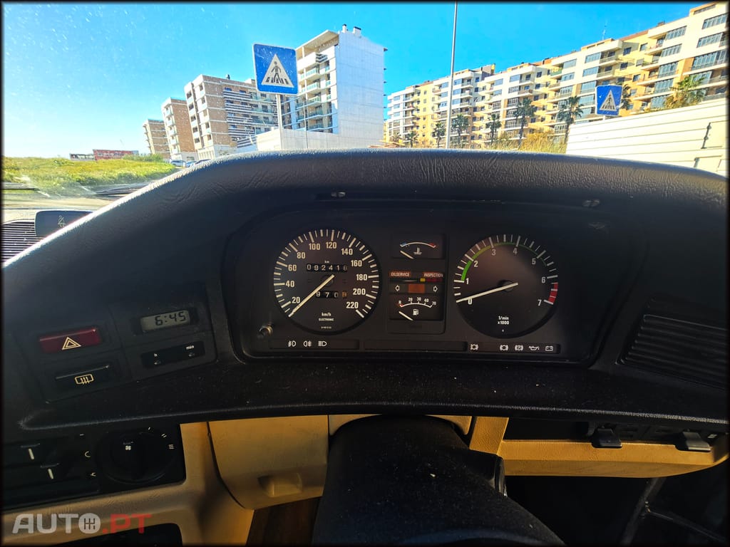 BMW 518 i E12