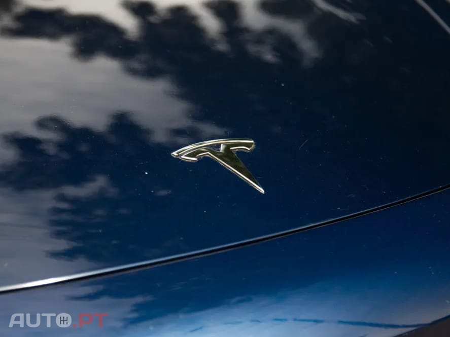 Tesla Model 3 Long-Range Dual Motor AWD