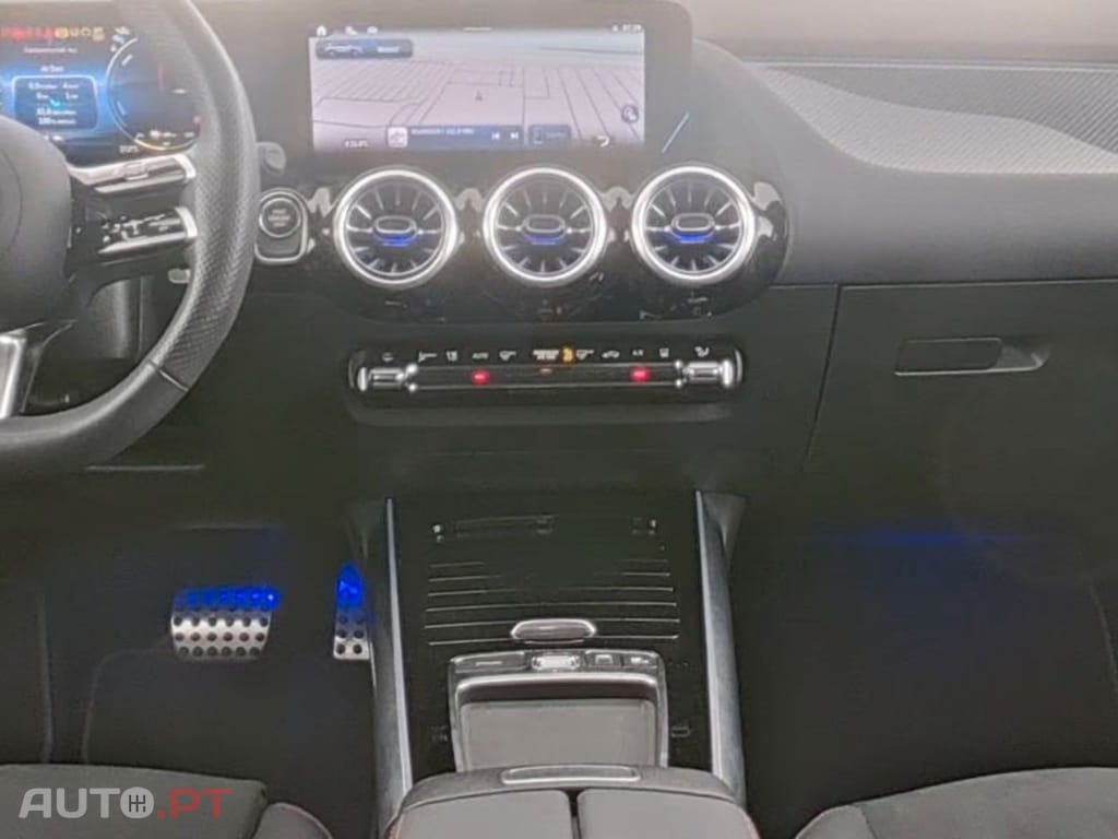 Mercedes-Benz GLA 250 e AMG I.V.A DEDUTIVEL