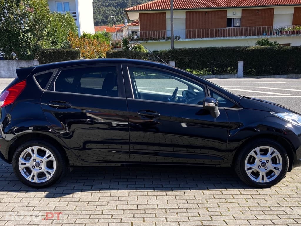 Ford Fiesta 1.0 EcoBoost S&S TITANIUM