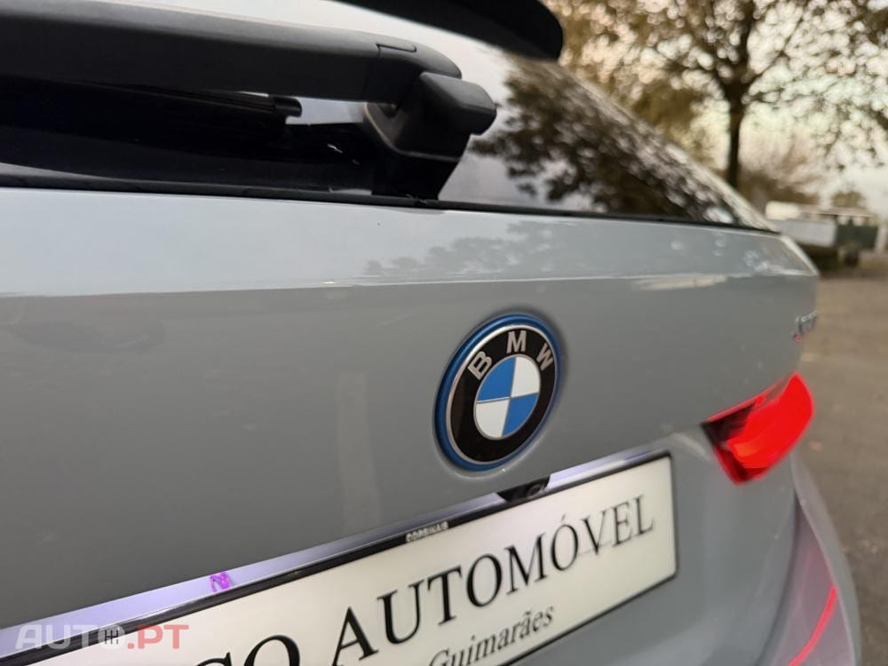 BMW 330 e Touring Pack Desportivo M Auto