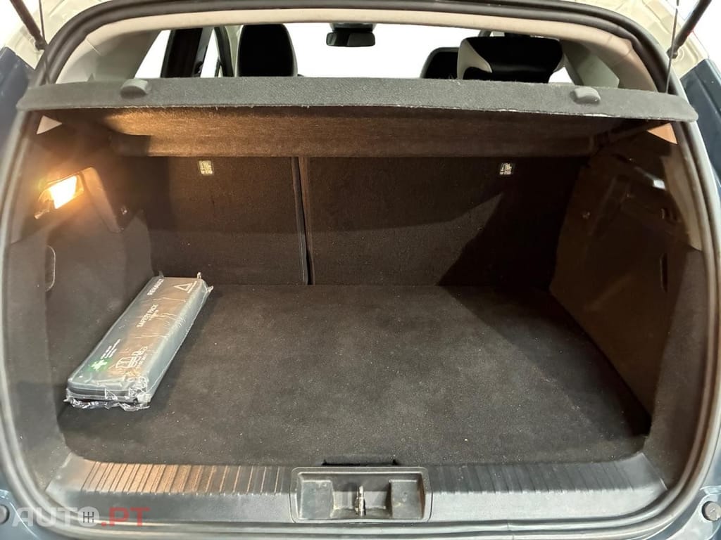 Renault Captur 1.6 E-Tech Plug-In Intens