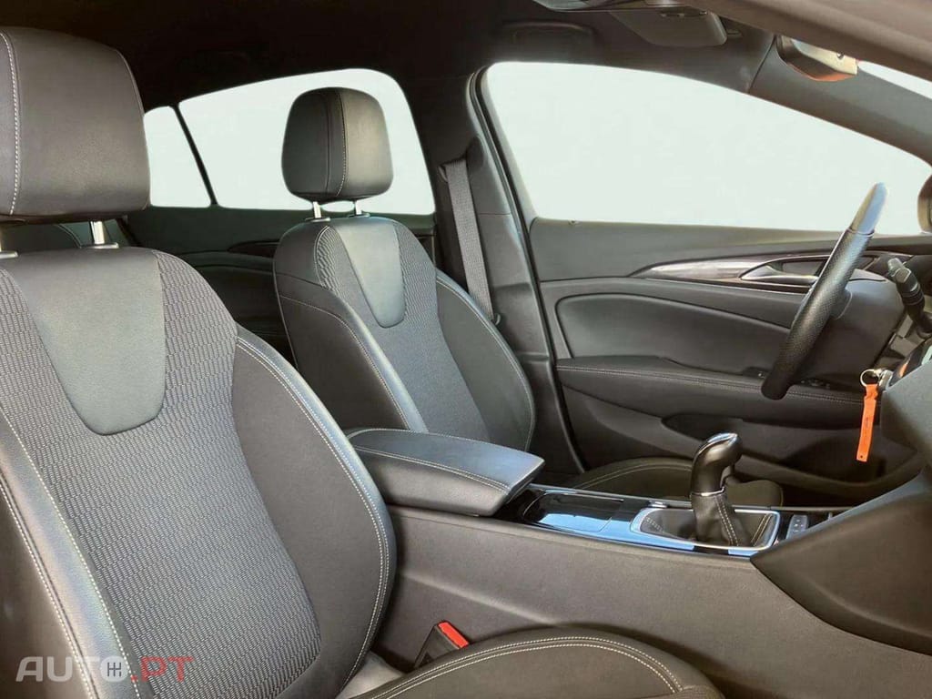 Opel Insignia 2.0 D GS Line