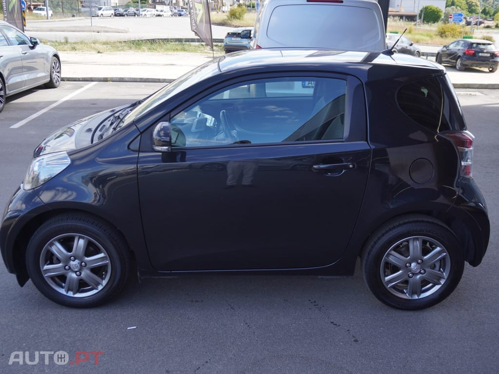 Toyota iQ 1.0