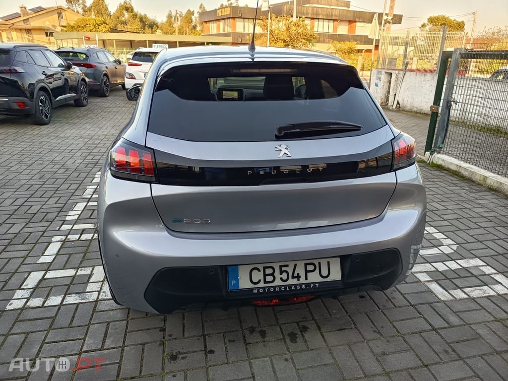 Peugeot E-208 50 kWh Allure