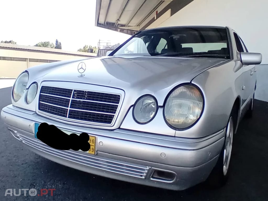 Mercedes-Benz 220 E 220 D