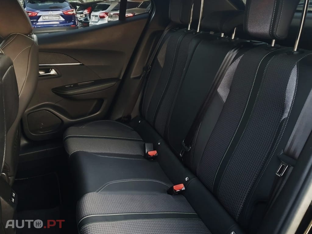 Peugeot 2008 1.2 PureTech GT