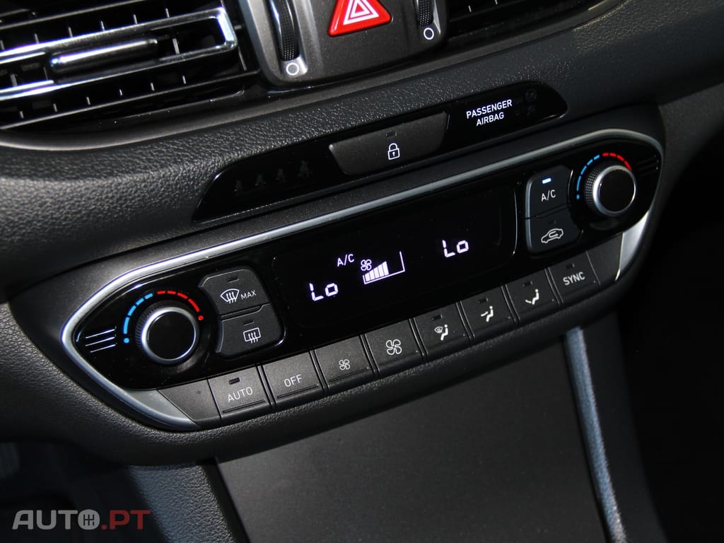 Hyundai i30 1.0 T-GDi Style — fotografia 11