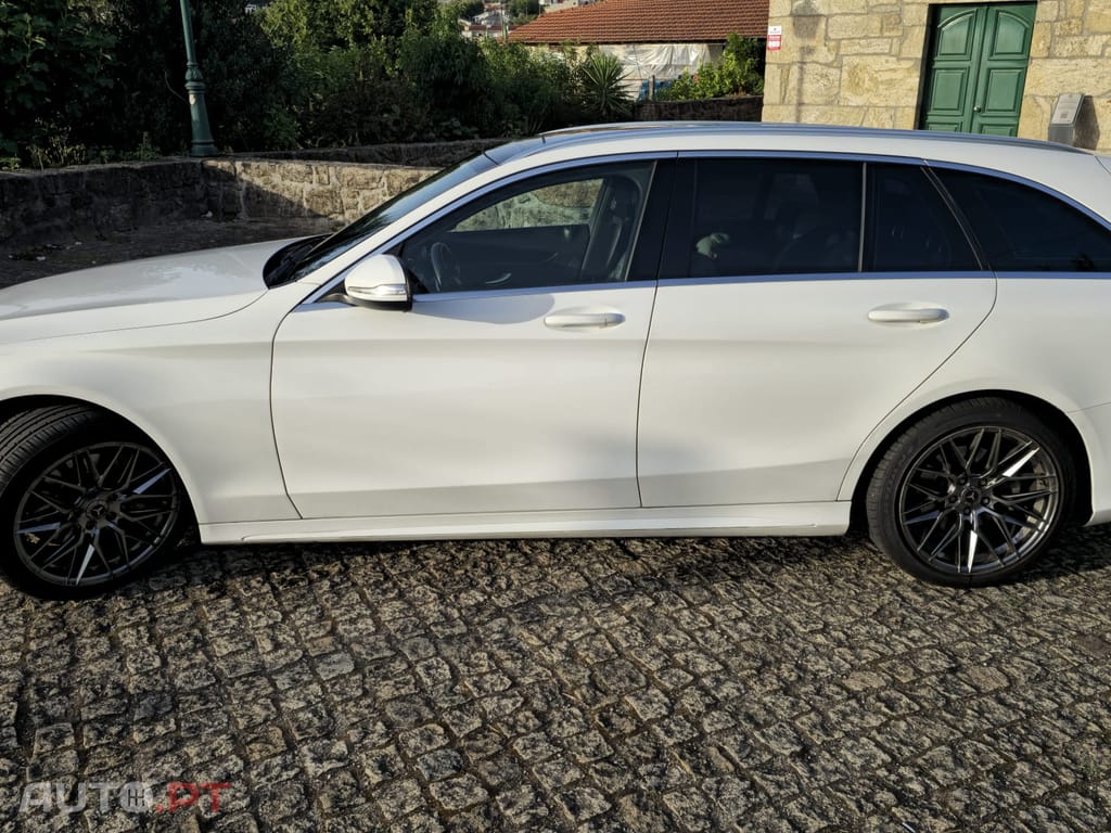Mercedes-Benz C 200 AMG Automática
